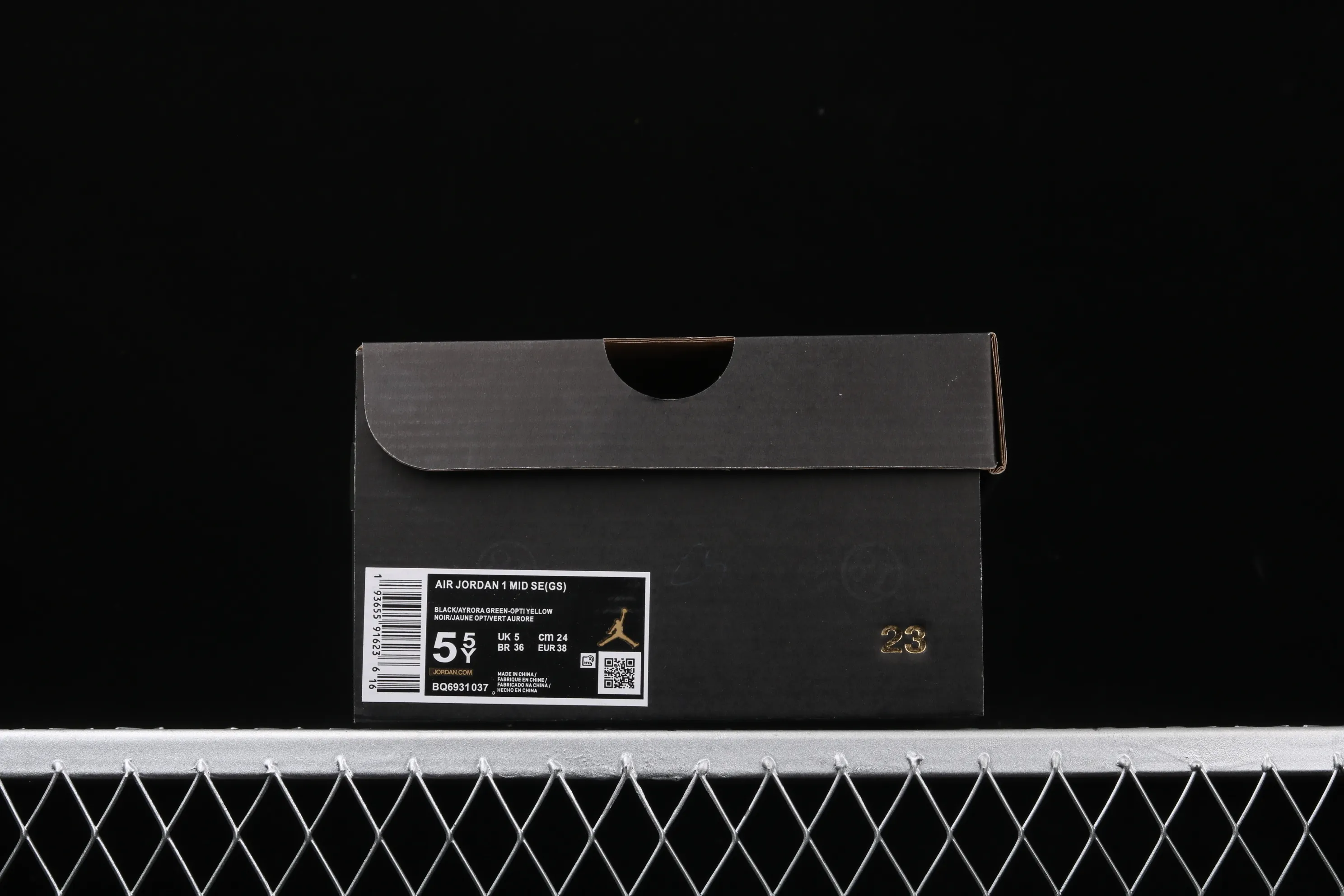 All categories Air Jordan Jordan series basketball shoes Air Jordan 1 Mid Air Jordan 1 Mid SE AJ1 Joe 1 four-leaf clover mid-top basketball shoes BQ6931-037